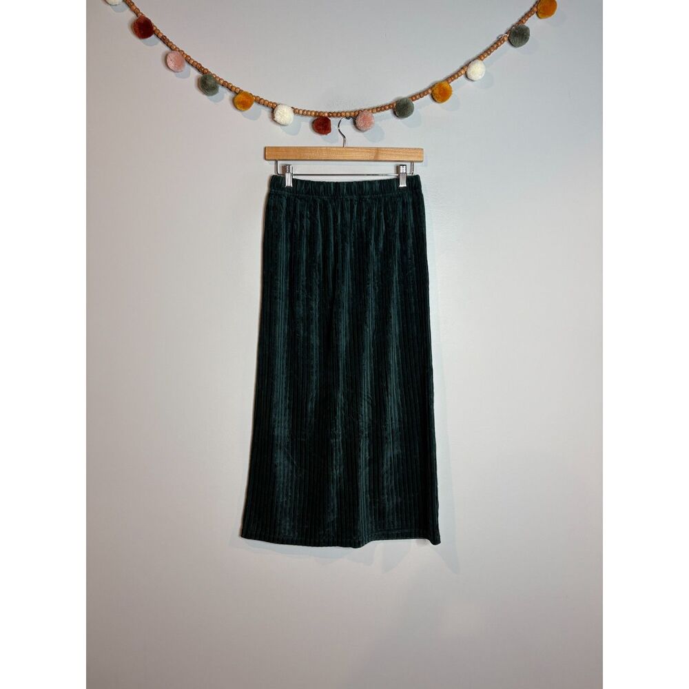 Vtg. dark green velvet striped midi skirt